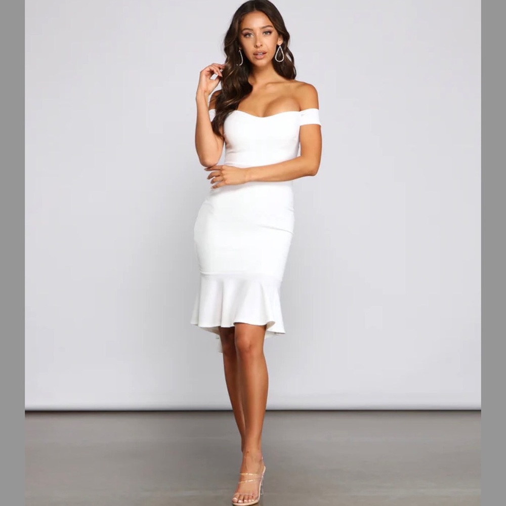 NWT Windsor Flared and Flirty Off-the-Shoulder Midi Dress